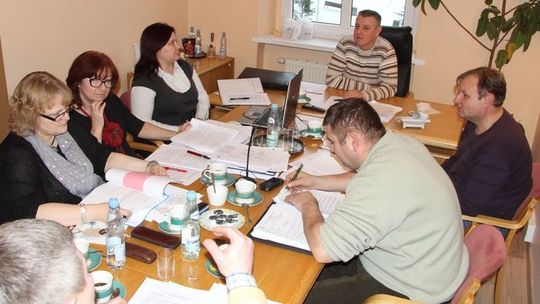 Czy pot, krew i łzy czekają nas po cięciach budżetu