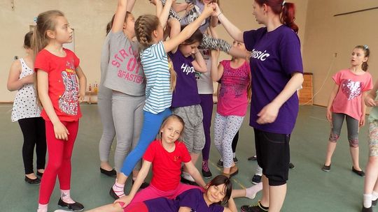 Czy ten plan to gra pozorów?