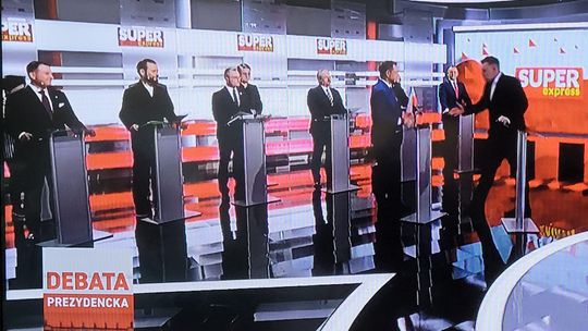 Debata prezydencka polegająca na wzajemnym przepytywaniu przez siebie kandydatów Debata prezydencka polegająca na wzajemnym przepytywaniu przez siebie kandydatów