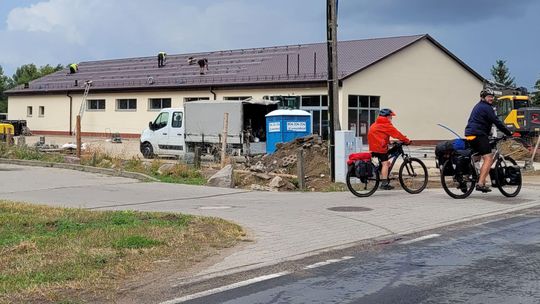 Dino postawili tuż obok Biedronki. Liczą na rekordową sprzedaż