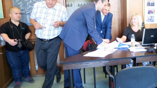 Dlaczego spóźnili się o pół godziny