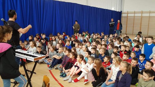 Do hymnu! Nasze szkoły biorą udział w ogólnopolskim konkursie Do hymnu! Nasze szkoły biorą udział w ogólnopolskim konkursie