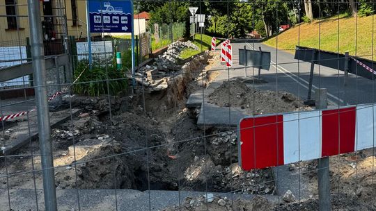 Doczekali się remontu drogi. Będzie też parking i chodnik