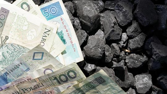 Dodatek węglowy znowu należy się każdej rodzinie. Jakie warunki trzeba spełniać? Dodatek węglowy znowu należy się każdej rodzinie. Jakie warunki trzeba spełniać?