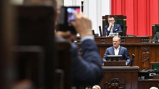 Kontrowersyjne wydatki posłów na mieszkania. Miażdżąca większość Polaków mówi NIE