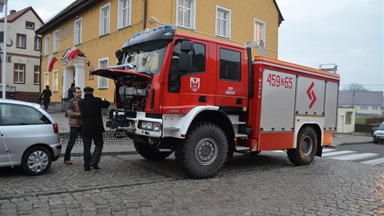 Dostali nowe auto w świątecznym prezencie