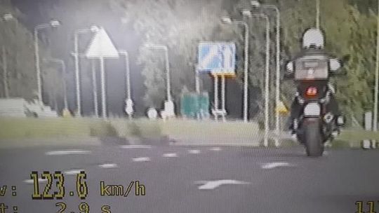 Dostali po 400-złotowym mandacie i dziesięć punktów karnych