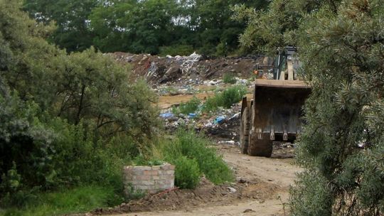 Dostarczyli przeterminowane chemikalia zamiast gruzu