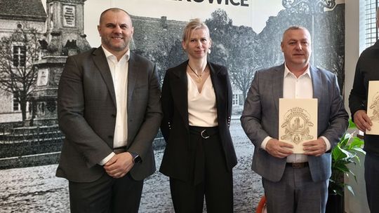 Drożej za śmieci – zatwierdzono podwyżkę w gminie. Wielkanocny „prezent” dla mieszkańców?