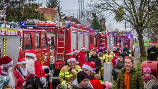 Druhowie OSP w akcji. Strażacki Konwój Świętego Mikołaja rusza 6 grudnia!