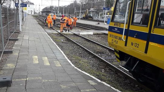 Duży ruch na peronach