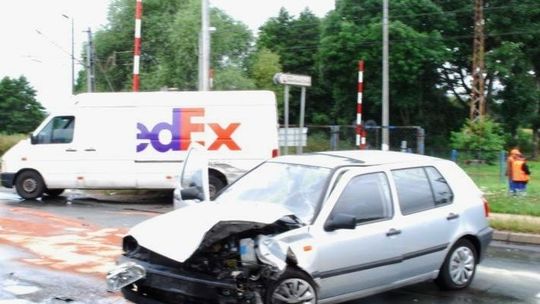 Dwie osoby zostały ranne w wypadku