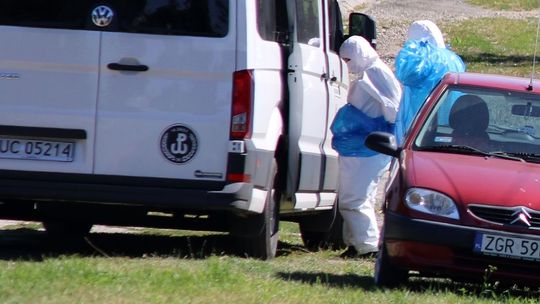 Dwie zakażone osoby zmarły. Wzrost liczby zakażeń w powiecie