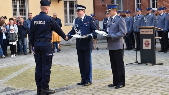 Dwóch nowych policjantów przyjdzie do Gryfina, a jeden do Chojny