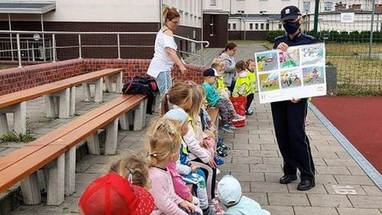 Dzieci po feriach wracają do szkół?