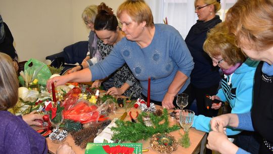 Dzieliły się swoją wiedzą i doświadczeniem w tworzeniu ozdób świątecznych