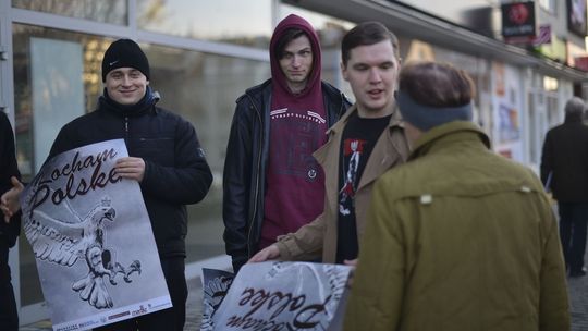 Dzień po święcie zakochanych w swojej akcji pokażą jak kochać Polskę