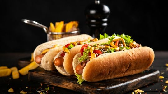 Dziś jego święto. Przepisy na hot - dogi w trzech odsłonach