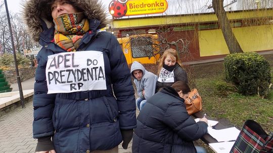 Dziś też zbierają podpisy