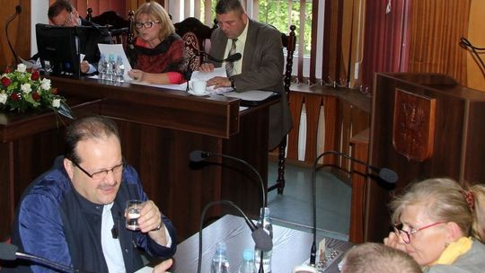 Dziwne praktyki - przywołali statystyki i postraszyli