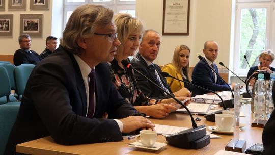 Dziwne tłumaczenie starosty odnośnie braku organizacji Święta Niepodległości