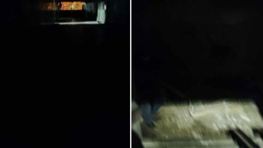 Egipskie ciemności w tunelu dworca i brak nagłośnienia