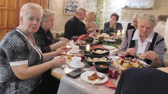 Eleonora Zakrzewska zaprosiła na świąteczne spotkanie Eleonora Zakrzewska zaprosiła na świąteczne spotkanie