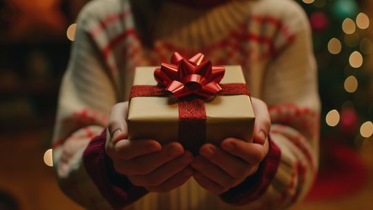 Fajne prezenty na Święta – zaskocz bliskich kreatywnym upominkiem