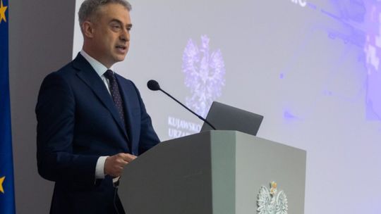 Seria fałszywych alarmów w Polsce: Służby zatrzymały pierwsze osoby, a rząd zapowiada kolejne kroki