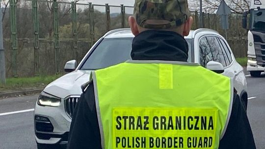 Koniec biznesu na lewych wizach. Służby weszły do firm i zatrzymały mózgi nielegalnego procederu