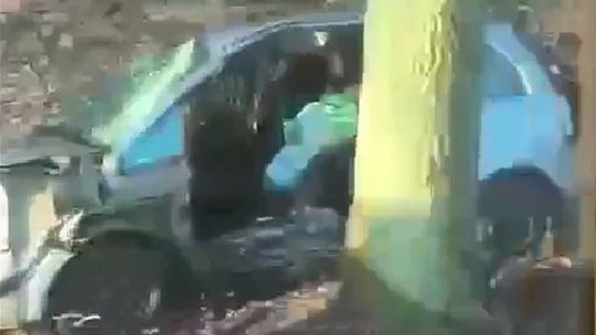 Fatalny wypadek pod Gryfinem: Opel kompletnie rozbity, na miejscu lądował śmigłowiec LPR