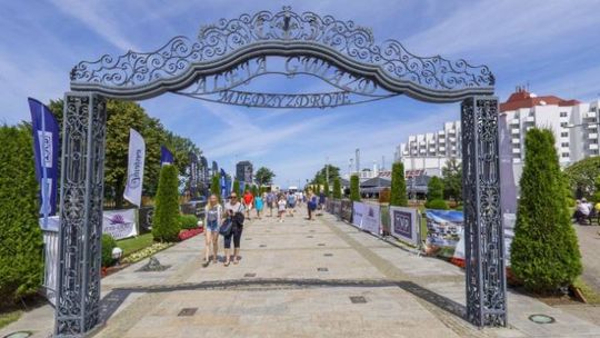 Festiwal Gwiazd w Międzyzdrojach 2026. Czy warto przyjechać na wyjątkową edycję?