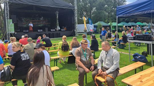 Festiwal myśliwski na boisku miejskim. Zapowiedź drugiego dnia i fotogaleria z otwarcia