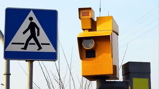 Fotoradary w Polsce a auta spoza UE: Dlaczego tysiące kierowców unika mandatów