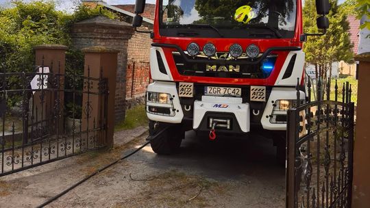 Gasili pożar na cmentarzu