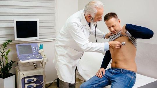 Gdy choroba w majówkę. Gdzie szukać pomocy medycznej i jak działa nocna opieka zdrowotna