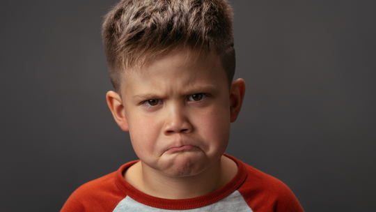 Jedna trzecia nawet nie zaczęła płacić alimentów. Długi alimentacyjne odbijają się na ich dzieciach