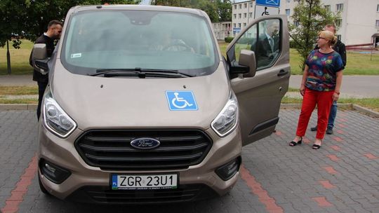 Gmina kupiła nowy samochód Gmina kupiła nowy samochód