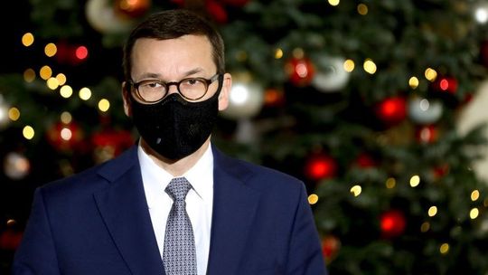 Godziny policyjnej w sylwestra nie będzie. Jest apel o nieprzemieszczanie się