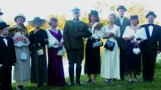 Gratka dla rekonstruktorów oraz fanów piosenek Edith Piaf