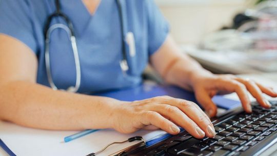 Uznała, że komentarz jest krzywdzący. Lekarka poszła z tym do sądu Uznała, że komentarz jest krzywdzący. Lekarka poszła z tym do sądu