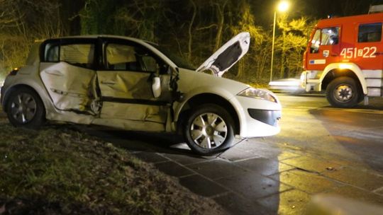 Groźnie wyglądający wypadek na Armii Krajowej