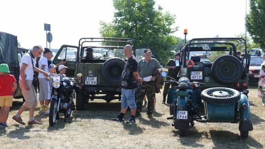 Grupa Militarna Gryfino i Okolice zaprezentuje na festynie swoje pojazdy