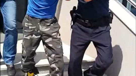 Gryfinianin poszukiwany listem gończym zatrzymany pijany w kradzionym aucie 