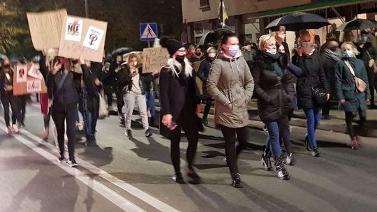 Gryfino protestuje po wyroku TK w sprawie aborcji [FOTO, WIDEO]