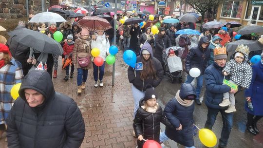 Gryfiński orszak Trzech Króli w deszczu [FILM, ZDJĘCIA]