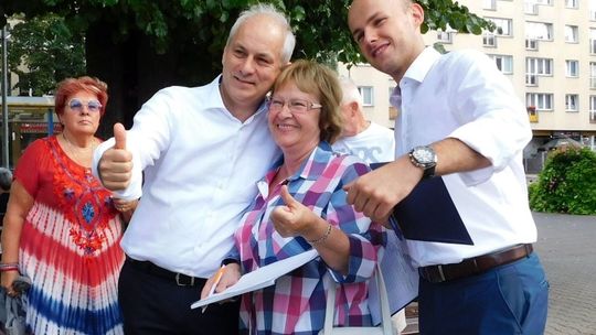 Grzegorz Napieralski i Hubert Andrych zbierali podpisy poparcia