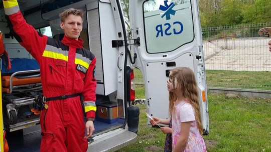 GSR prezentuje karetkę i uczy udzielania pierwszej pomocy [WIDEO, FOTO]