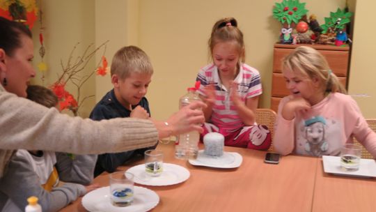 Gwiazdy i statki kosmiczne w 3D – dzisiejsza propozycja CAL