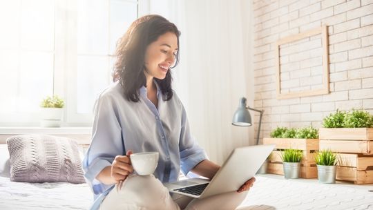 Herbata źródłem pozytywnej energii – jaką wybrać, by poczuć się lepiej?